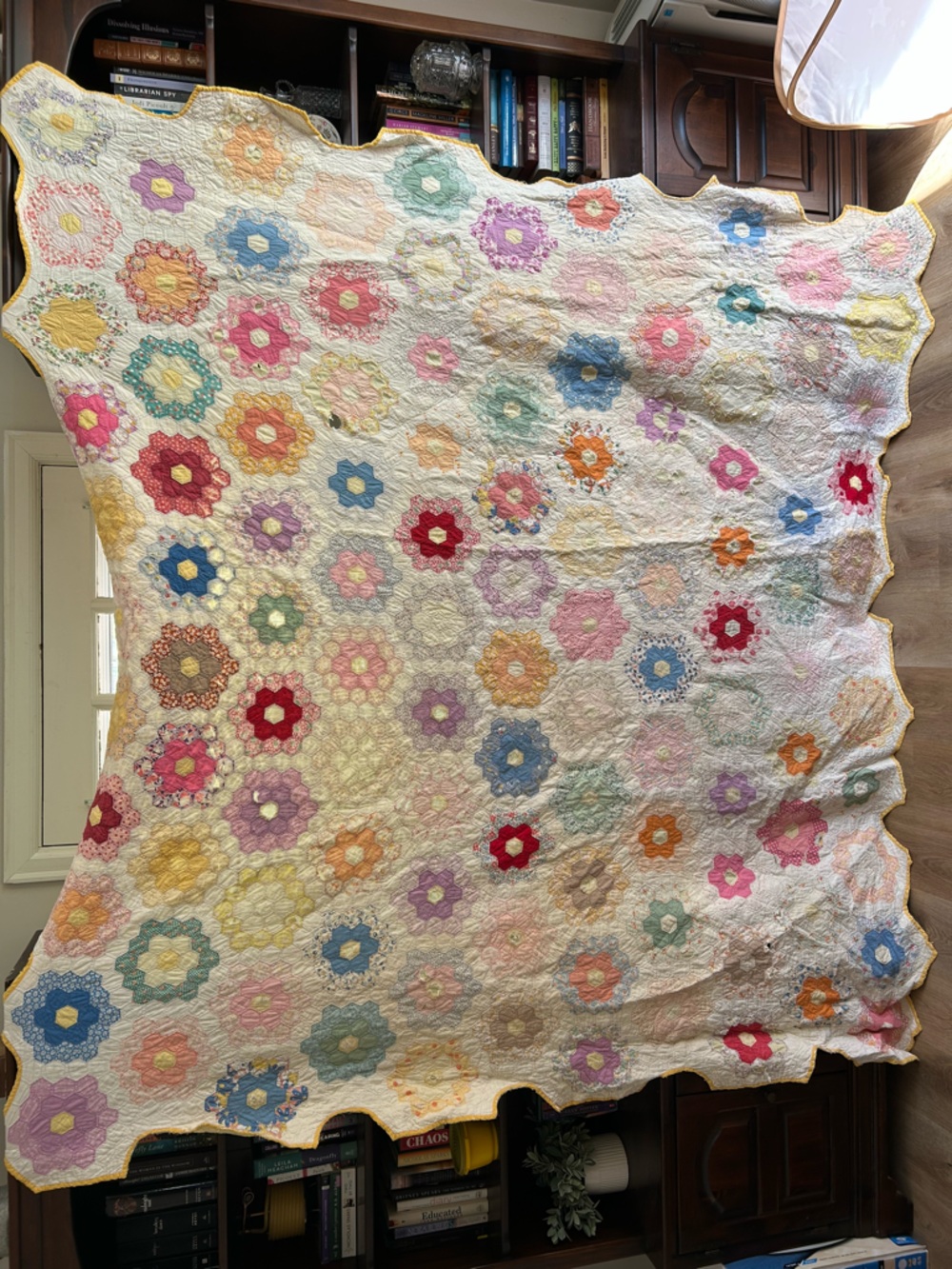 Vintage Handmade Floral Grandmother’s Flower Garden Quilt